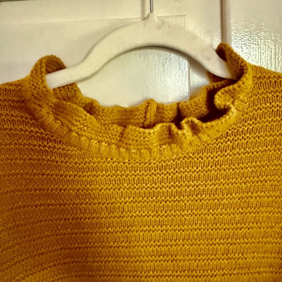 Madewell‎ Gold Ruffle Merino Wool Blend Sweater Size Medium - Picture 3 of 13